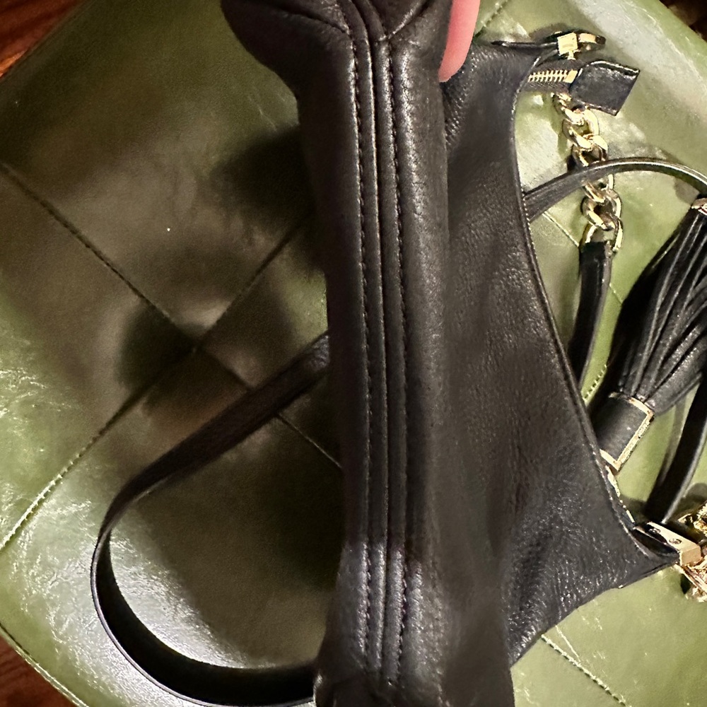 Michael Kors - Black Leather Shoulder / Crossbody Bag with Tassel - Picture 5 of 9